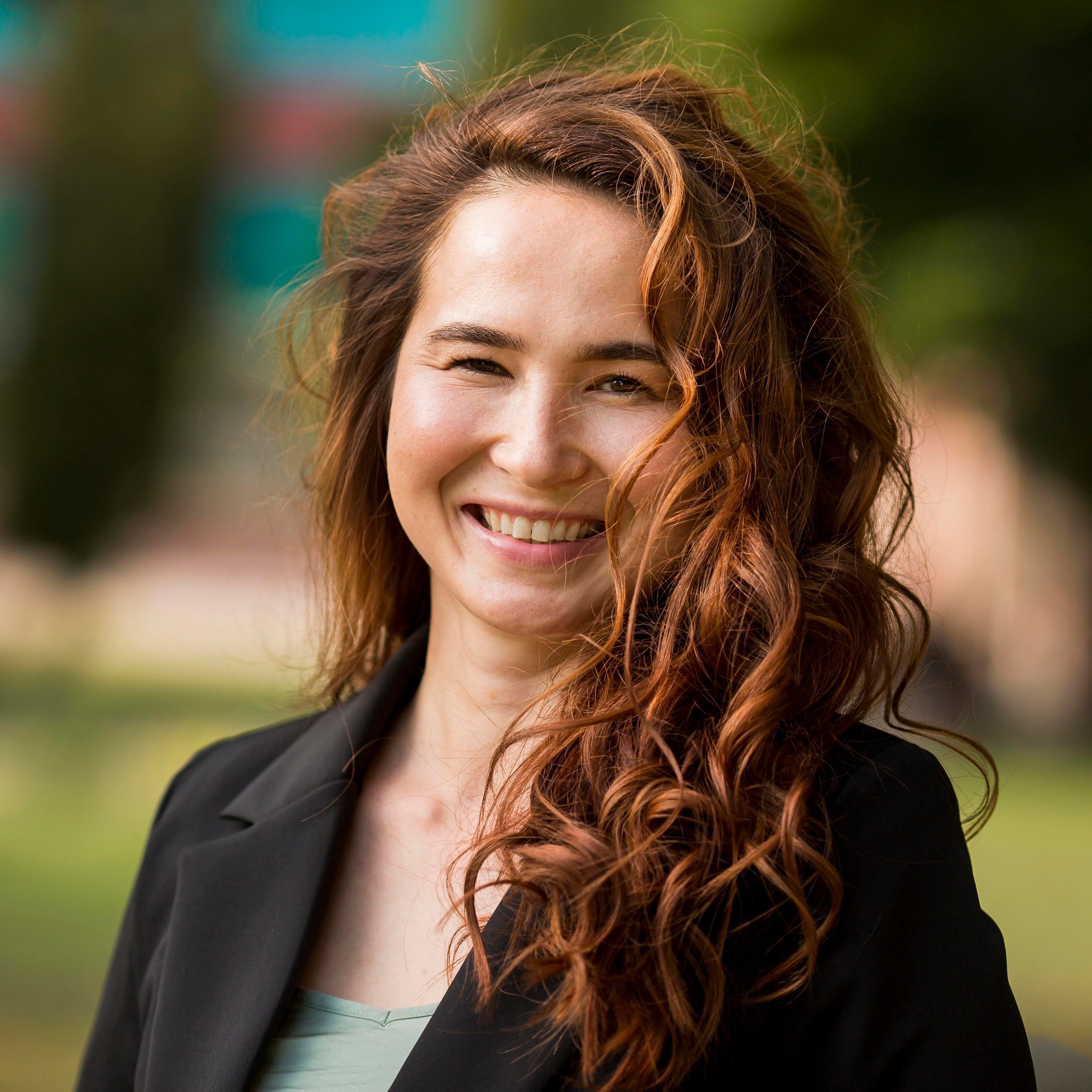 portrait-woman-with-curly-hair